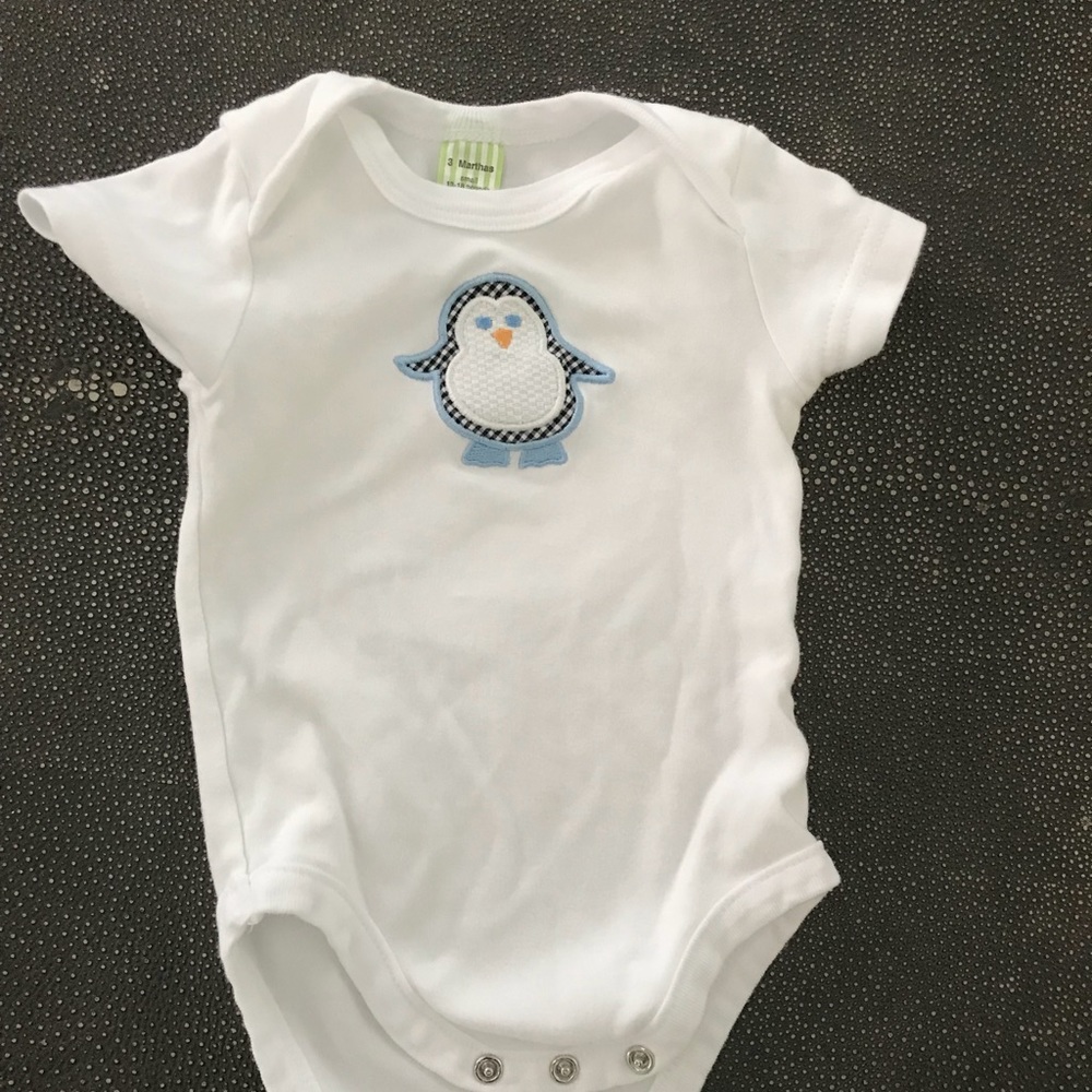 3 Martha’s penguin onesie small GUC